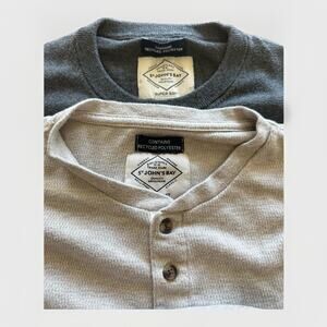 LOT OF 2: Men’s St. John’s Bay Bundle Beige Henley & Gray Crewneck – Size Medium